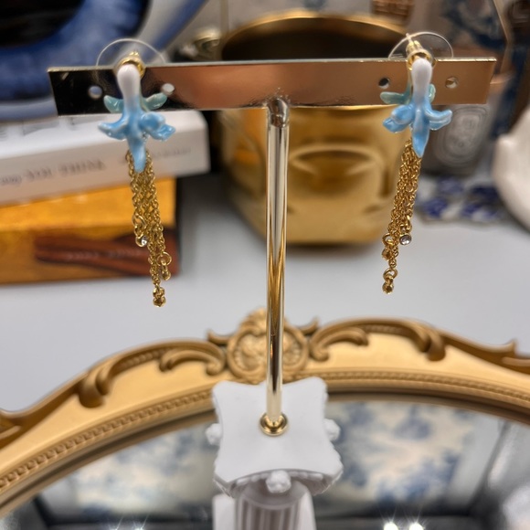 🆕 LES NEREIDES 🧿 NWOT Blue Bell Flower Dangling Crystal Post Earrings - Picture 11 of 16